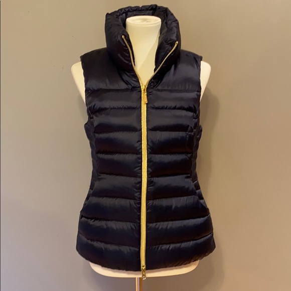 Lilly Pulitzer Jackets & Blazers - EUC Navy Lilly Pulitzer Puffer Vest - Sz M